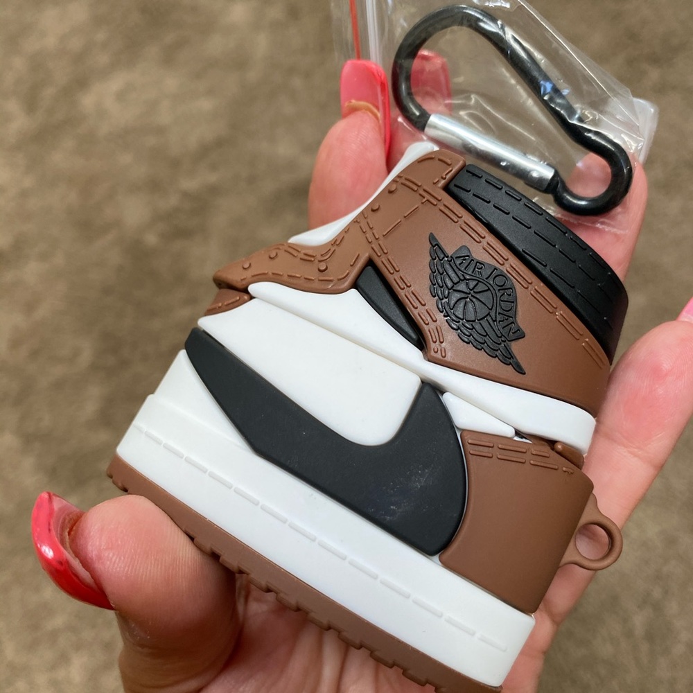 Apple AirPod pro-Travis Scott 1 case
